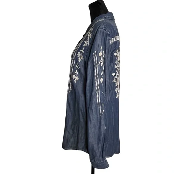 Sundance Driftwood Auger Falls Chambray Denim Floral Embroidered Shirt — Sz S - Picture 9 of 12